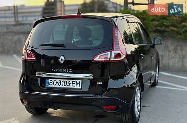 Минивэн Renault Scenic 2011 в 