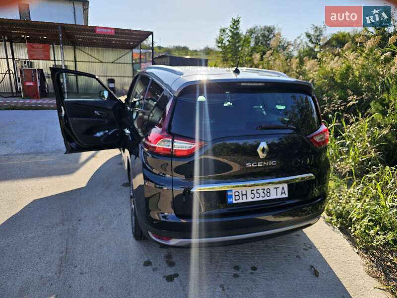 Минивэн Renault Scenic 2016 в Рени
