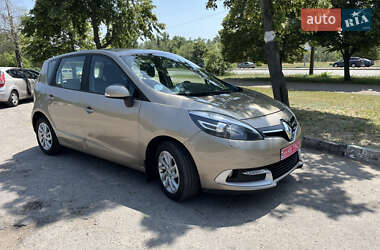 Минивэн Renault Scenic 2013 в 