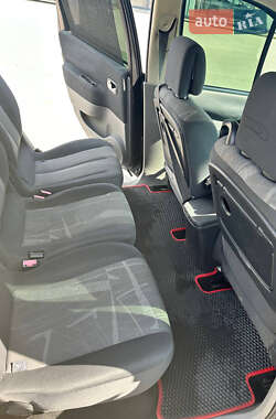Минивэн Renault Scenic 2005 в 