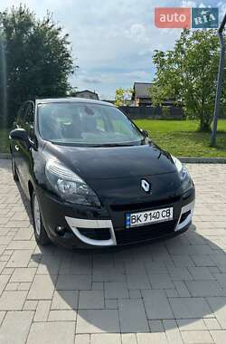 Мінівен Renault Scenic 2011 в Здолбуніві