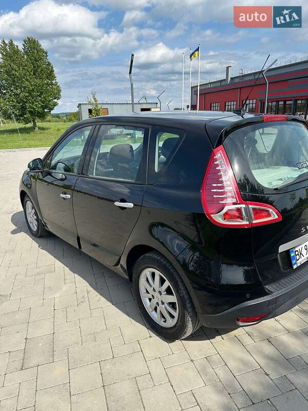 Минивэн Renault Scenic 2011 в Здолбунове