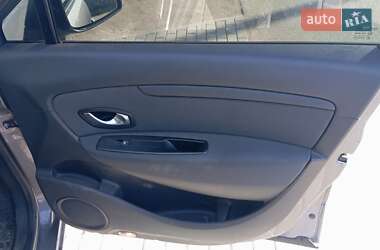 Минивэн Renault Scenic 2010 в 