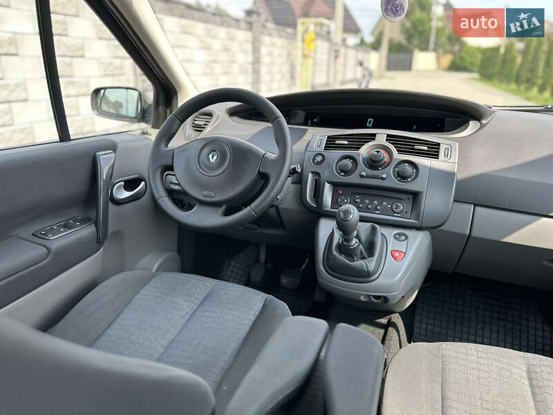 Минивэн Renault Scenic 2008 в Ровно