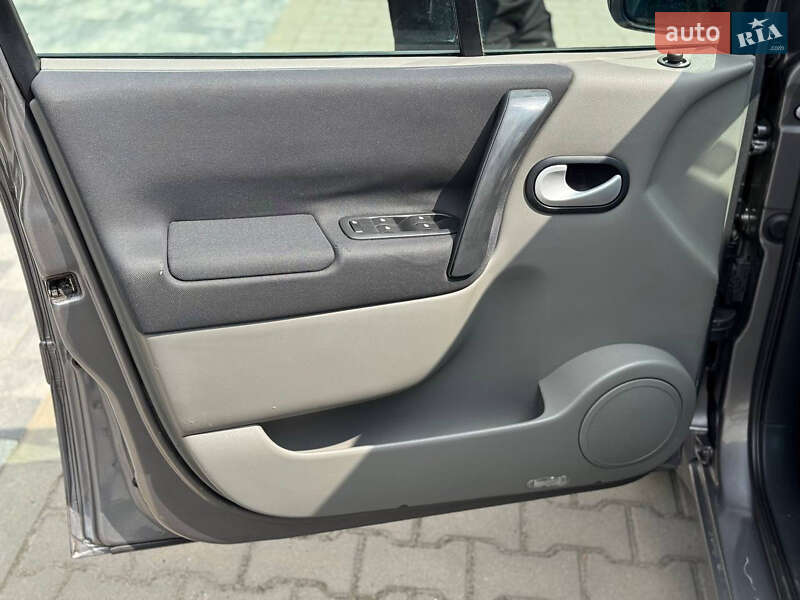 Минивэн Renault Scenic 2008 в Ровно