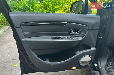 Мінівен Renault Scenic 2015 в 