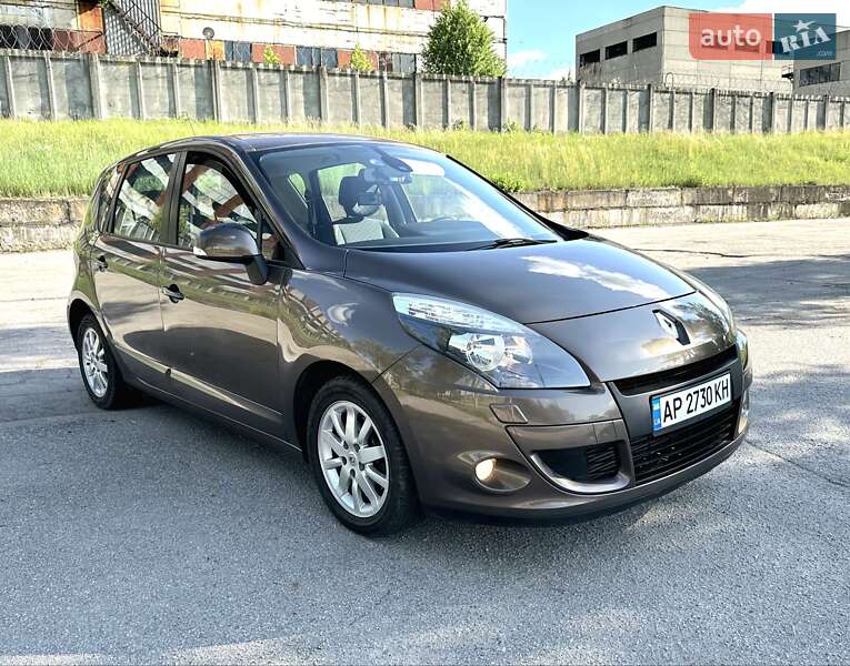 Мінівен Renault Scenic 2010 в Запоріжжі