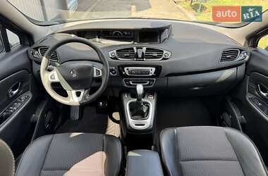 Минивэн Renault Scenic 2012 в 