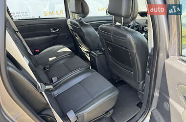 Минивэн Renault Scenic 2012 в 