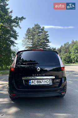 Минивэн Renault Scenic 2013 в 