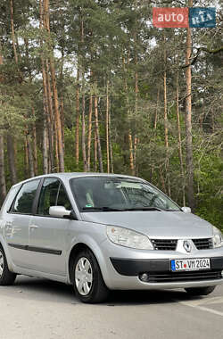 Минивэн Renault Scenic 2005 в 