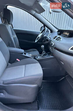 Минивэн Renault Scenic 2013 в 
