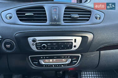 Минивэн Renault Scenic 2013 в 
