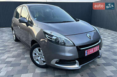 Минивэн Renault Scenic 2013 в 