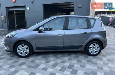 Минивэн Renault Scenic 2013 в 