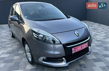Минивэн Renault Scenic 2013 в 