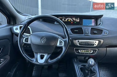 Минивэн Renault Scenic 2013 в 