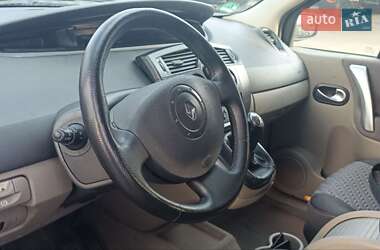 Минивэн Renault Scenic 2004 в 