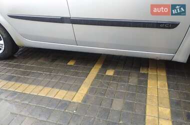 Минивэн Renault Scenic 2006 в 