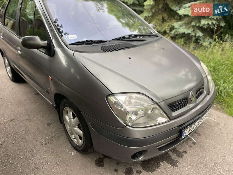 Мінівен Renault Scenic 2000 в Рівному