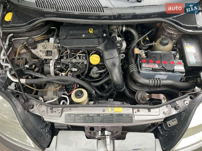 Мінівен Renault Scenic 2000 в Рівному