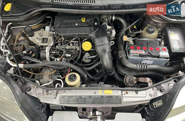 Минивэн Renault Scenic 2000 в 