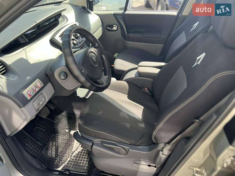 Минивэн Renault Scenic 2006 в Николаеве