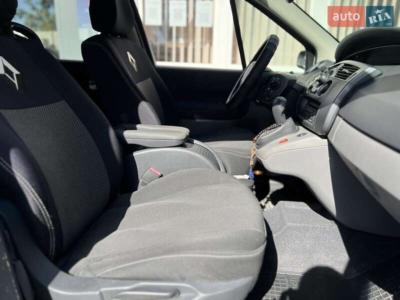 Минивэн Renault Scenic 2006 в Николаеве