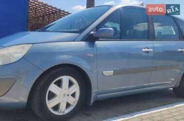 Минивэн Renault Scenic 2004 в 
