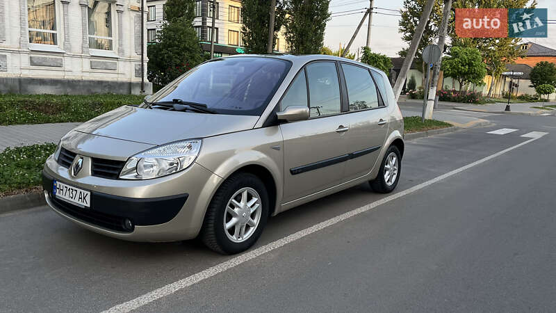 Минивэн Renault Scenic 2006 в Ананьеве
