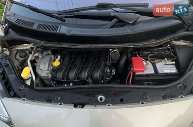 Минивэн Renault Scenic 2006 в 