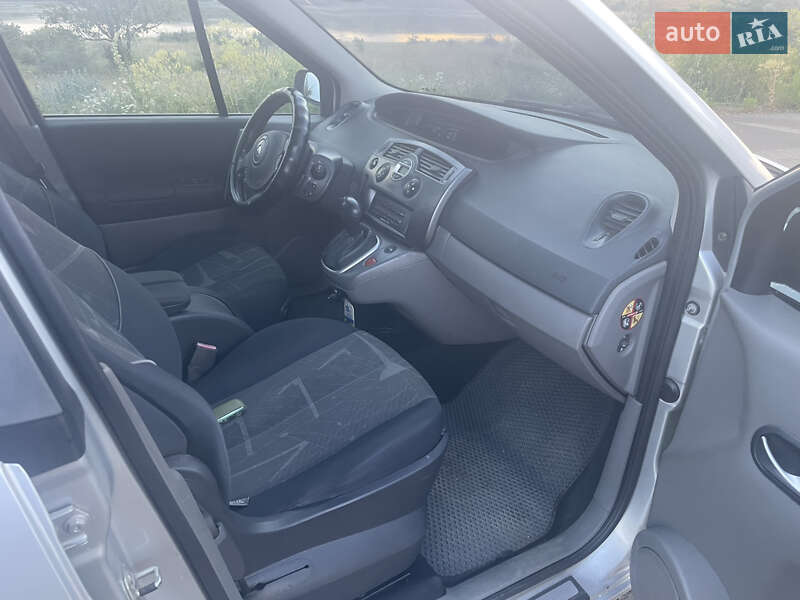 Мінівен Renault Scenic 2005 в Коблевому