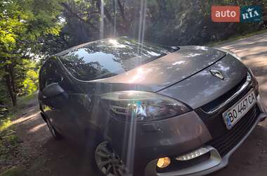 Минивэн Renault Scenic 2013 в 