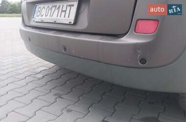Минивэн Renault Scenic 2004 в 