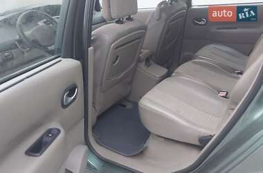 Минивэн Renault Scenic 2004 в 