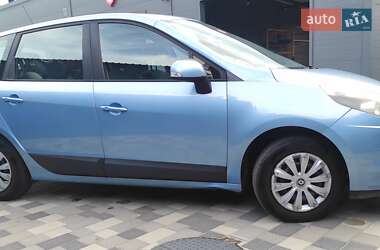 Минивэн Renault Scenic 2009 в 