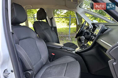 Минивэн Renault Scenic 2017 в 