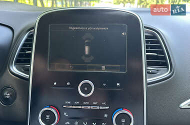 Минивэн Renault Scenic 2017 в 