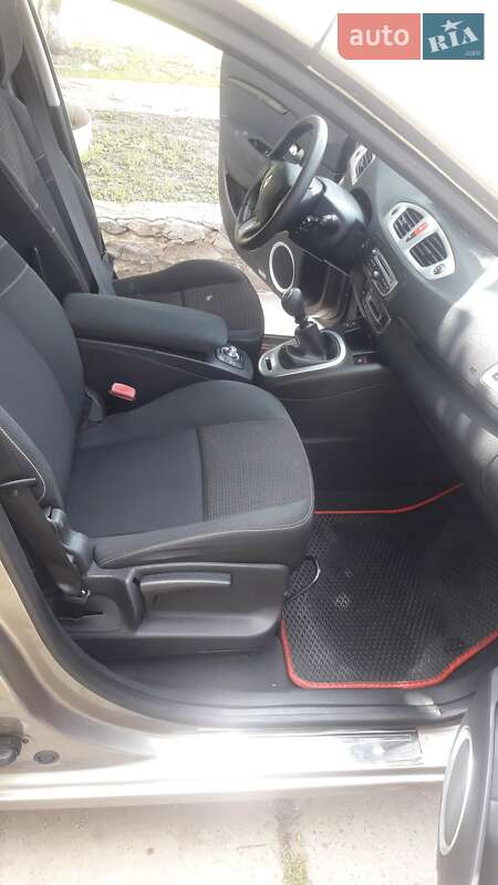 Мінівен Renault Scenic 2009 в Глухові