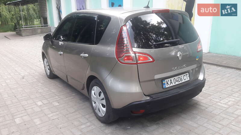 Мінівен Renault Scenic 2009 в Глухові
