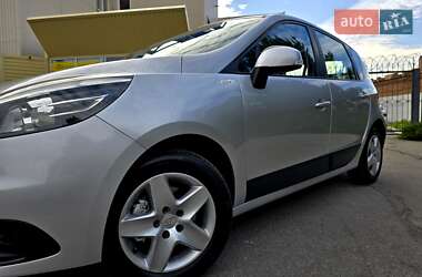 Минивэн Renault Scenic 2013 в 