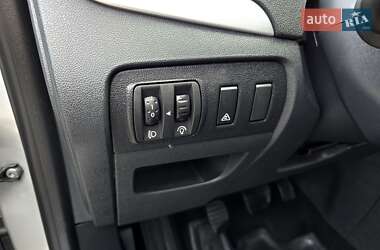 Минивэн Renault Scenic 2013 в 
