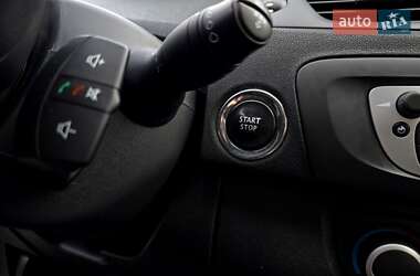 Минивэн Renault Scenic 2013 в 