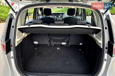 Минивэн Renault Scenic 2013 в 
