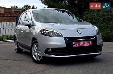 Минивэн Renault Scenic 2013 в 