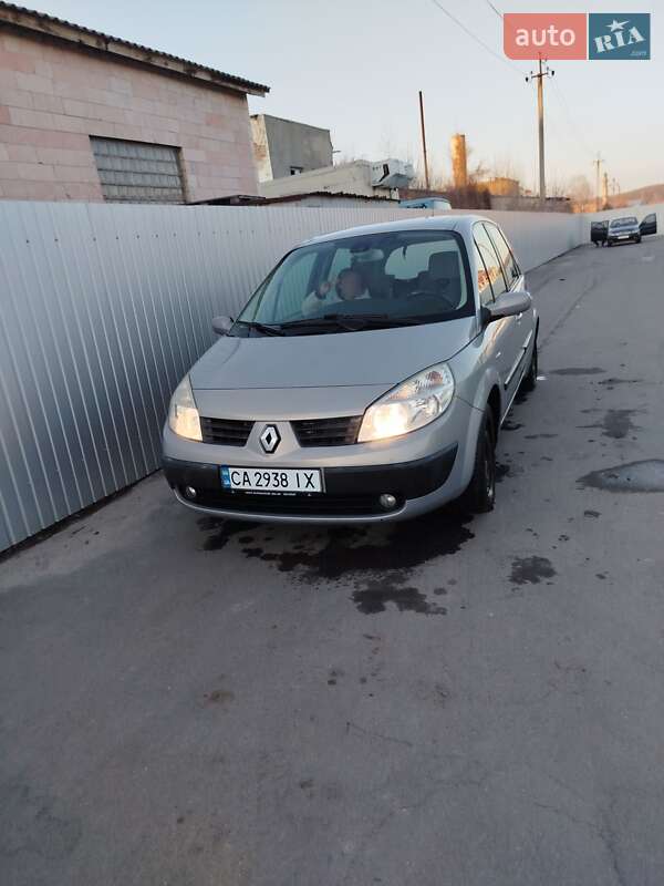 Минивэн Renault Scenic 2005 в 