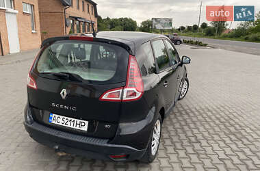 Минивэн Renault Scenic 2010 в 