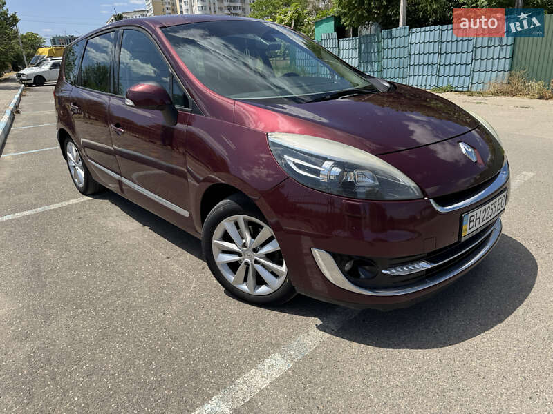 Renault Scenic 2012
