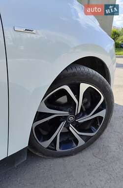 Минивэн Renault Scenic 2018 в 