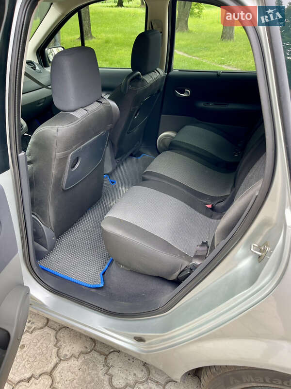 Минивэн Renault Scenic 2007 в Тростянце
